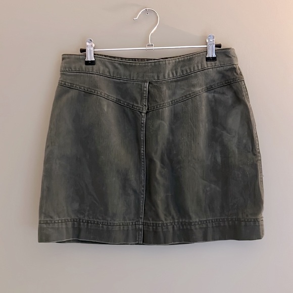 Army green denim skirt w/ front pockets - Picture 3 of 3